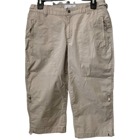 Columbia Khaki Capris size 8 Hiking Walking - Picture 1 of 6